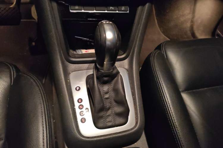 Used Volkswagen Sharan 2015 1.8TSI Comfort Model
