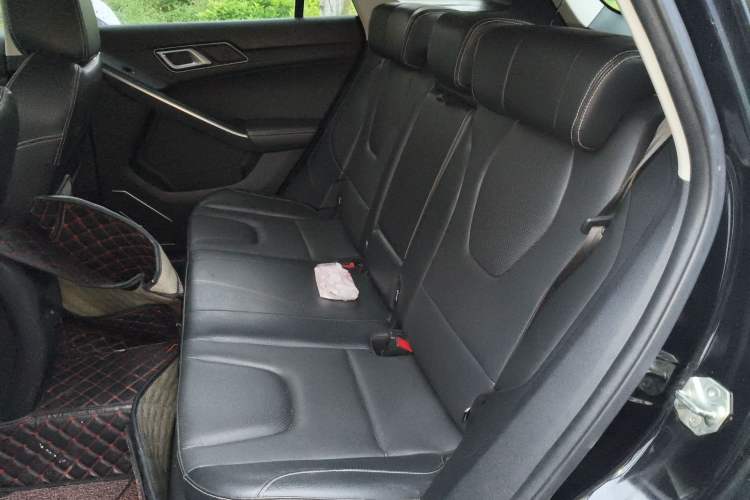 Used JMC Yusheng S330 2016 1.5L GTDi Automatic Two-Wheel Drive Fashion Edition Left Rear Seat