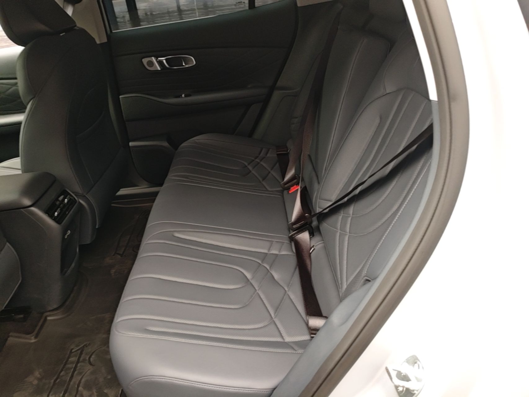 Geely Galaxy Xingjian 7 EM-i 2026 Model 135km Leading Edition — снимка 20