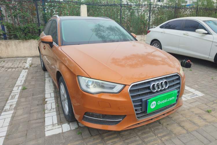 Used Audi A3 2014 Sportback 35 TFSI Automatic Style Edition Front Right 45 Deg