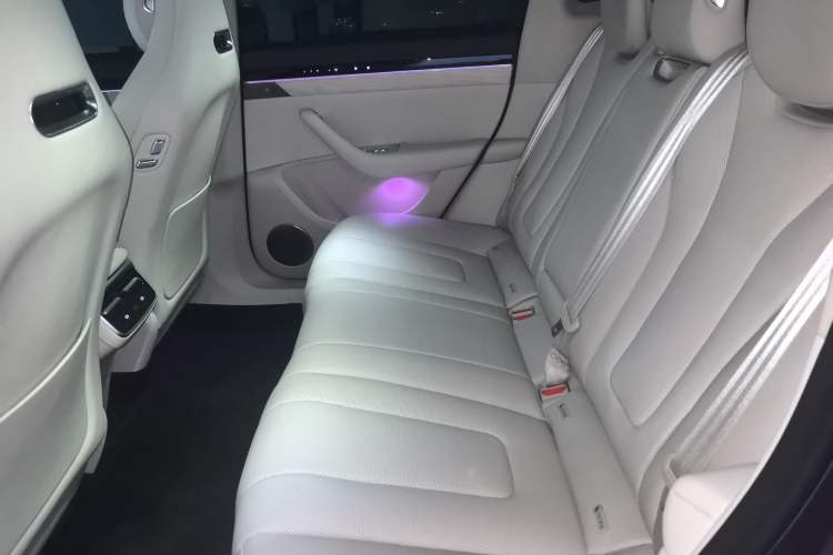 Used Hima Luxeed R7 2024 All-Electric 667 km Max
