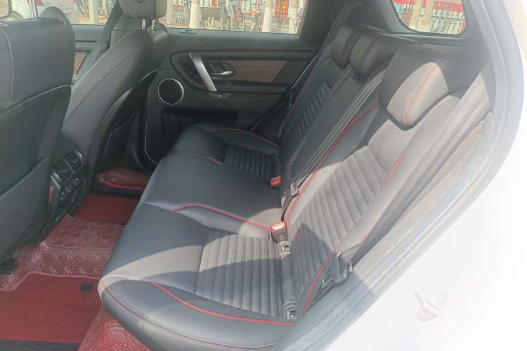 Used Land Rover Discovery Sport New Energy 2022 Facelifted P300e Plug-in Hybrid Electric Version
