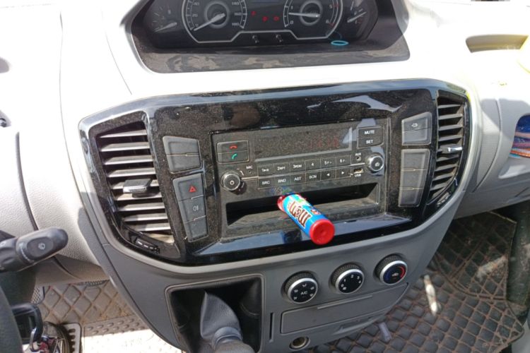 Used SAIC MAXUS Xintu V80 2019 2.0T Plus 6-Speed Manual – Aoyuntong Short Wheelbase Ultra-Low Roof 5/6-Seater