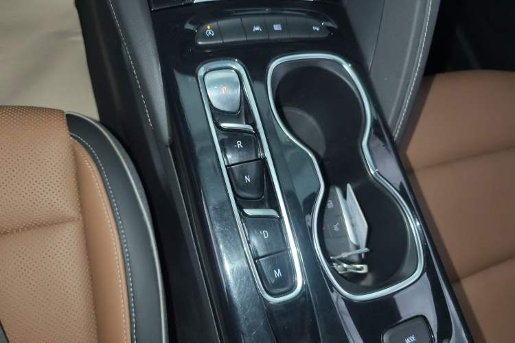 Used Buick Envision 2020 Encore GX S 652T Two-Wheel-Drive Limited-Edition S Sport Version
