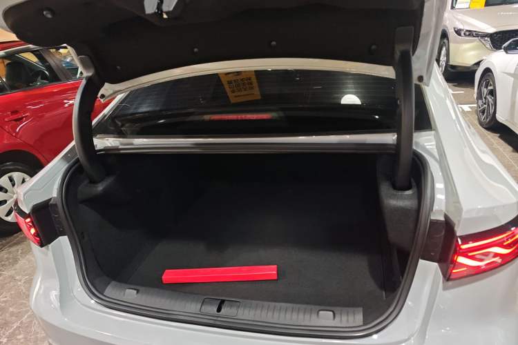 Used Chery Arrizo 8 PRO 2025 Model Pro 2.0T Luxury Version
