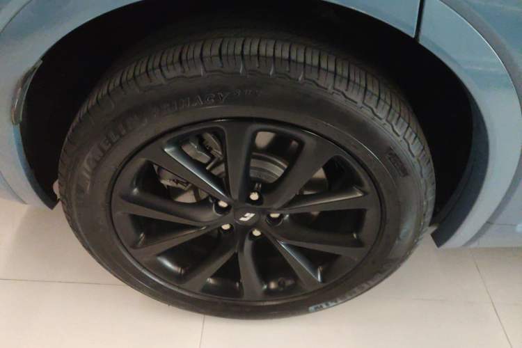 Used Li Auto ONE 2021 Extended-Range 6-Seater Version Exterior 8