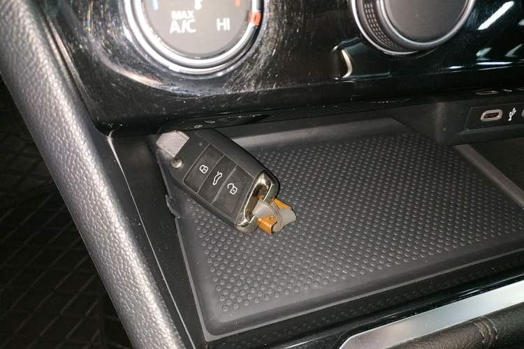 Used Volkswagen Sagitar 2023 300TSI DSG Excellence Edition Interior 1