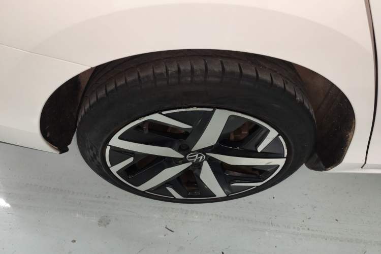 Used Volkswagen Lamando 2023 Lavida L 280TSI DSG Cool & Spicy Edition
