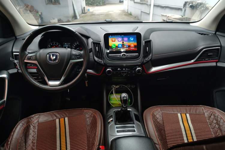 Used Changan CS55 2017 1.5T Manual Colorful Edition
