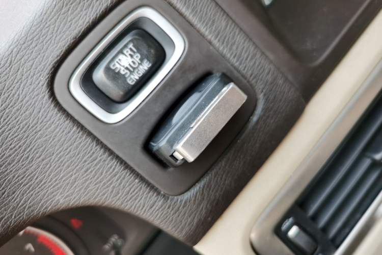 Used Volvo S80L 2012 2.0T T5 Luxury Edition Vehicle Key