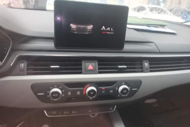 Used Audi A4L 2018 30th Anniversary Edition 40 TFSI Trendy Model