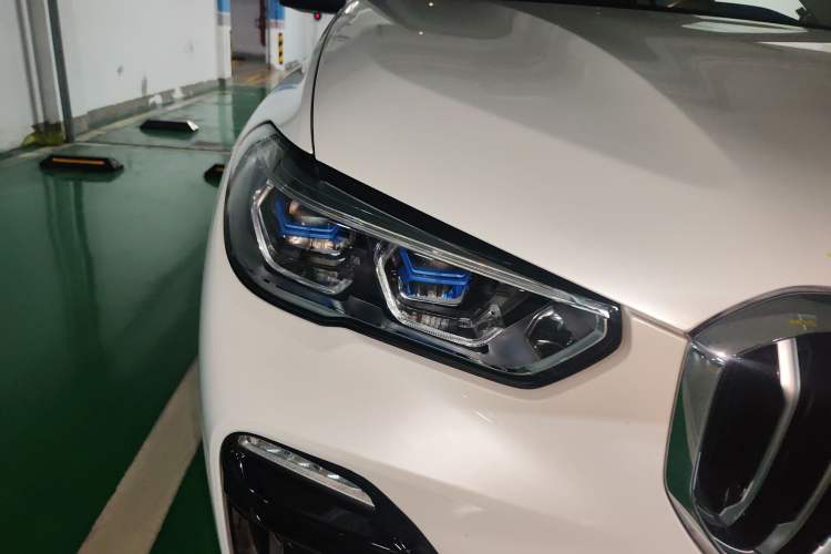 Used BMW X5 2021 xDrive40i Luxury Model with M Sport Package