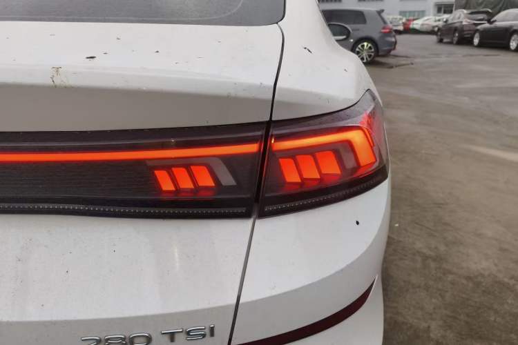 Used Volkswagen Lamando 2022 Lavida L 280TSI DSG Cool & Spicy Edition