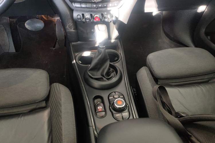 Used MINI Countryman 2017 1.5T COOPER ALL4 Traveler
