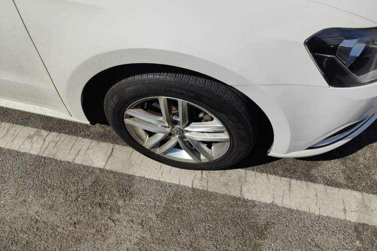 Used Volkswagen Gran Lavida 2015 230TSI DSG Comfort Edition
