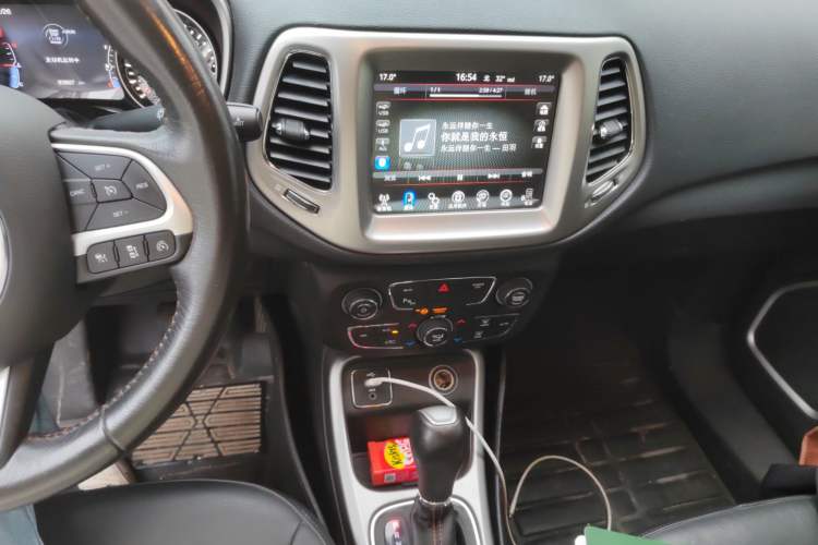 Used Jeep Compass 2017 200T Automatic Family Edition
