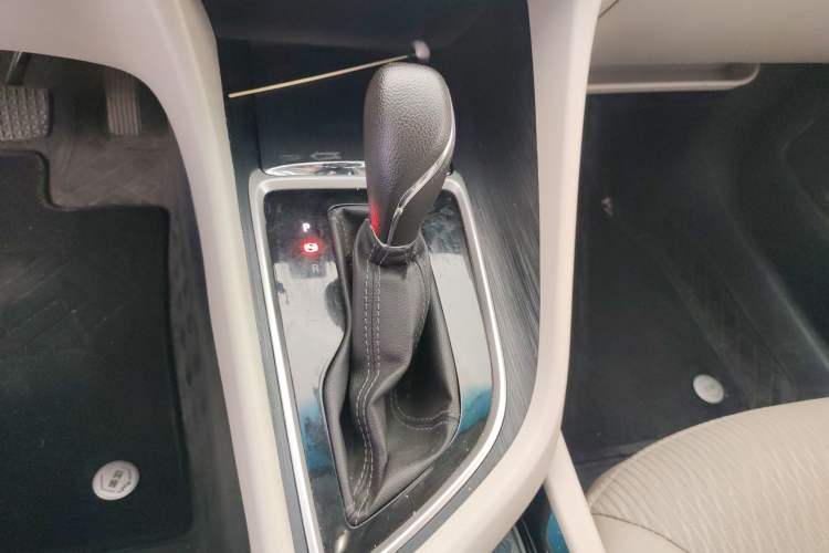 Used Buick GL6 2019 18T 6-Seater Elite Version China V Standard