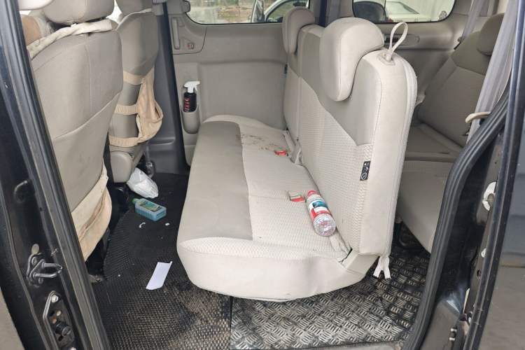 Used Nissan NV200 2013 1.6L Luxury Model China IV Standard Left Rear Seat