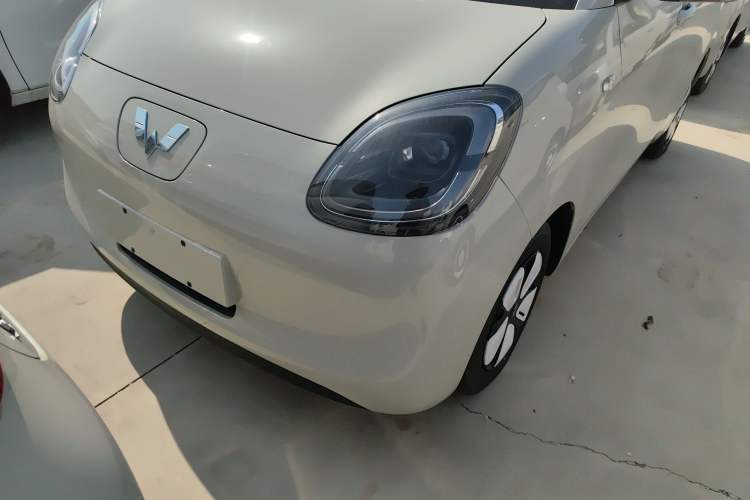 Used Wuling Hongguang MINIEV 2025 Four-Door Version Advanced Edition Left Front Headlight