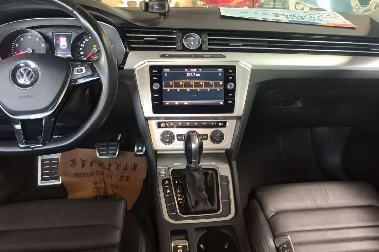 Used Volkswagen Variant 2018 380TSI Two-Wheel Drive Comfort Edition
