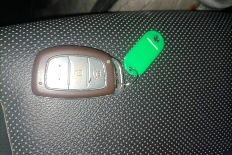 Used Hyundai ix25 2015 1.6L Automatic Two-Wheel Drive Fashionable GS Model Vehicle Key