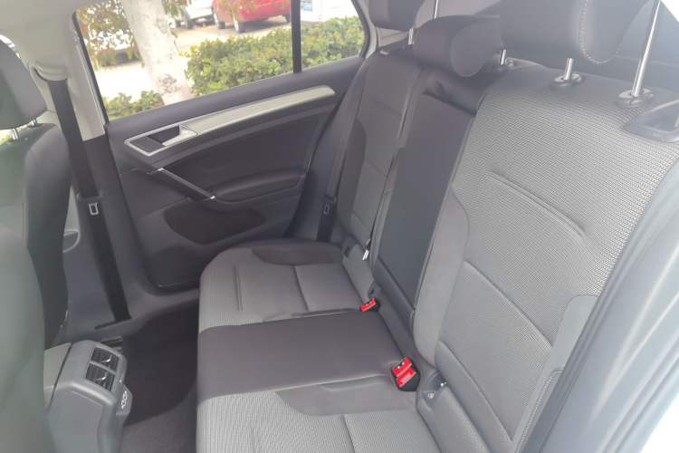 Used Volkswagen Golf 2019 1.6L Automatic Comfort Model China V Standard