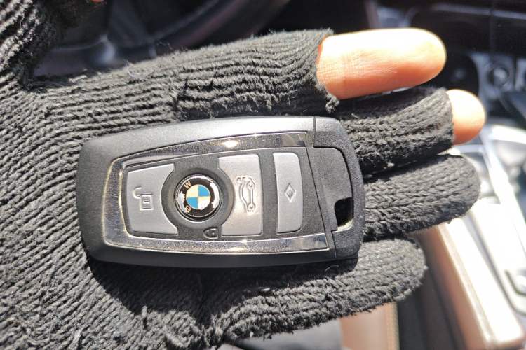 Used BMW 5 Series 2014 525Li Luxury Design Package
