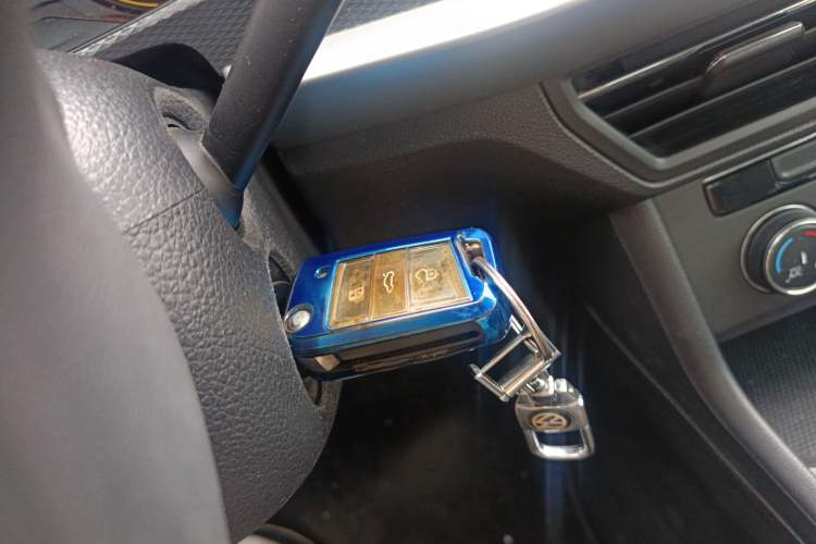 Used Volkswagen Lavida 2018 1.5L Automatic Fashion Edition China V Standard Vehicle Key