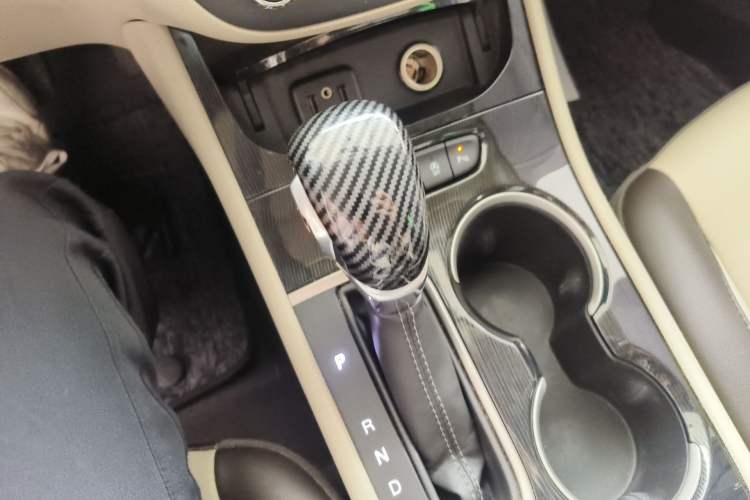 Used Buick Verano 2017 Sedan 15S Automatic Leading Model Gear Lever