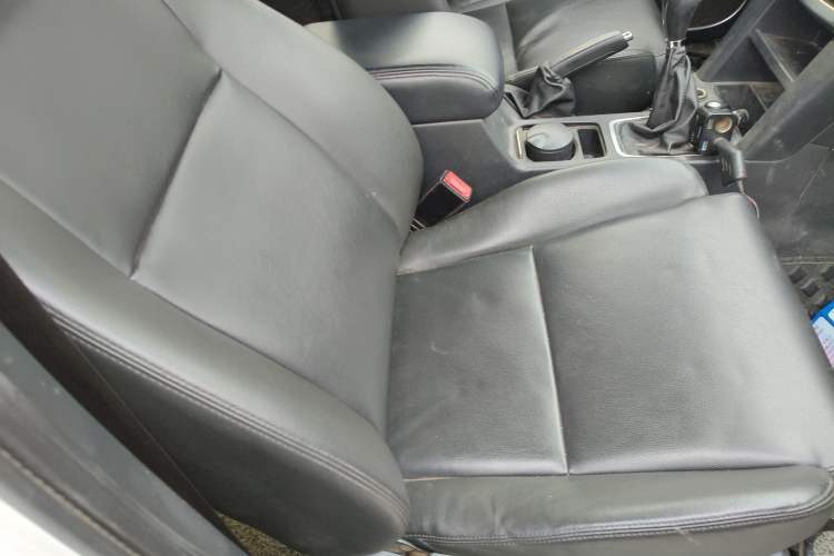 Used JMC Yuhu 7 2017 2.4T Classic Edition Diesel 4x4 Luxury Version JX4D24A5L
