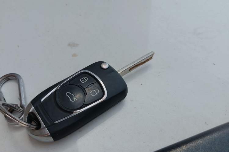 Used Baojun 560 2015 1.8L manual Comfort trim level
