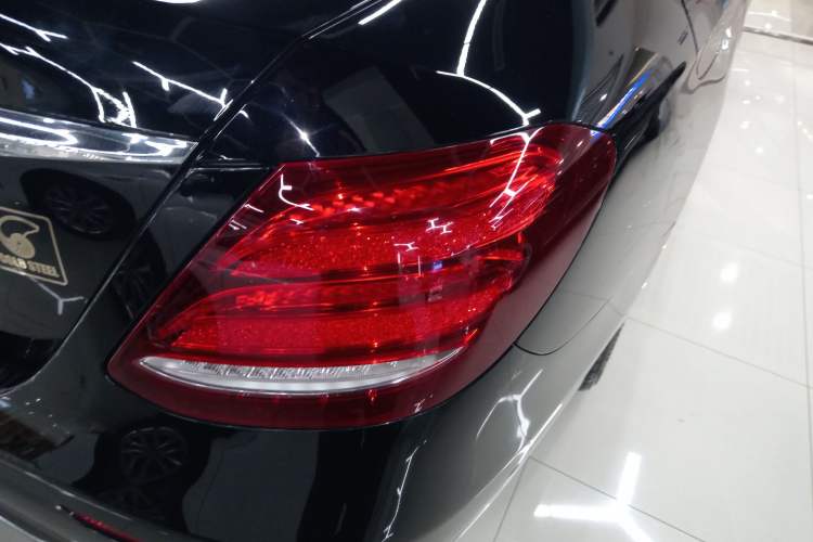 Used Mercedes-Benz E-Class 2019 Facelifted E 300 L Stylish Version
