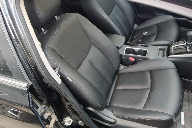 Used Nissan Sylphy 2021 Classic 1.6XL CVT Luxury Edition Right Front Seat