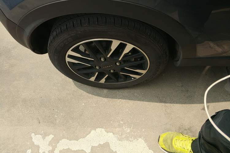 Used Chery QQ Little Ant 2023 251km True Love Edition Lithium Iron Phosphate Right Rear Wheel Hub