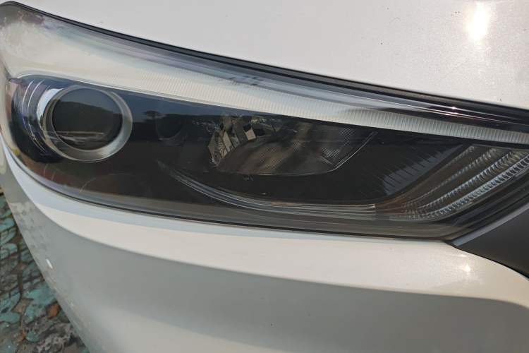 Used Hyundai Tucson 2015 1.6T Dual-Clutch Two-Wheel-Drive Smart Model Right Front Headlight