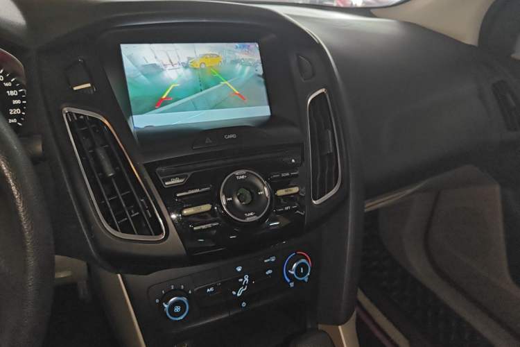 Used Ford Focus 2017 Sedan 1.6L Automatic Comfort Plus SmartDrive Edition
