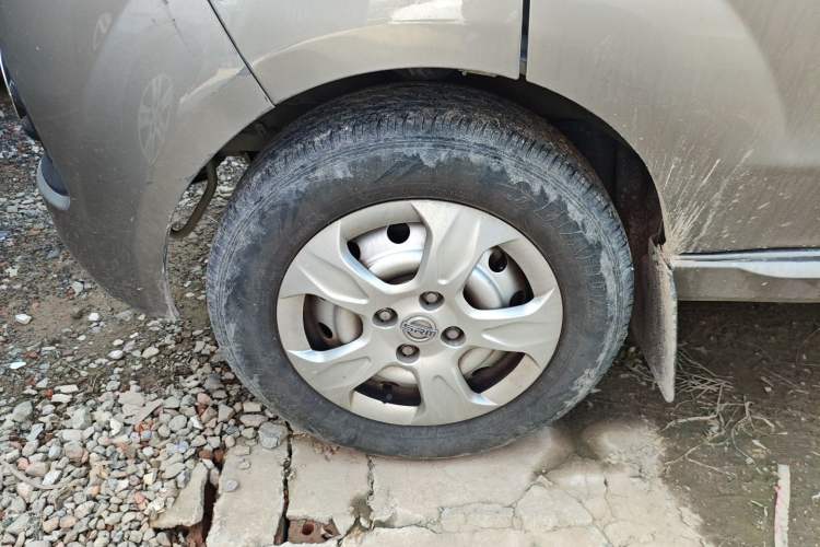 Used SRM New Haishi X30L 2024 1.5L CNG Super Enjoyment Version Passenger Van 6/7 Seats SWCC15M
