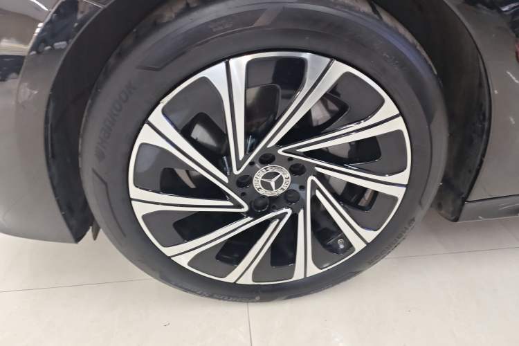 Used Mercedes-Benz E-Class 2024 Facelift E 300 L Luxury Edition
