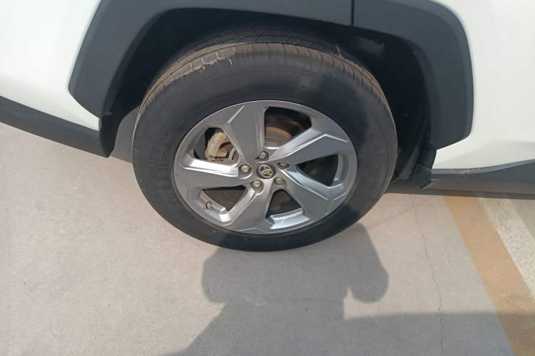 Used Toyota RAV4 2020 2.0L CVT Two-Wheel Drive Fashion Edition Exterior 5