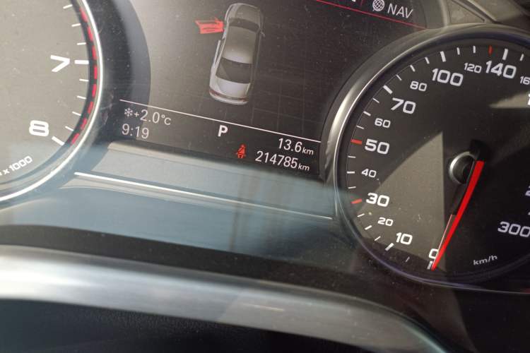 Used Audi A8 2011 A8L W12 6.3 FSI quattro Odometer Close Up