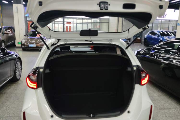 Used Honda Fit 2021 1.5L CVT Trend Edition Trunk