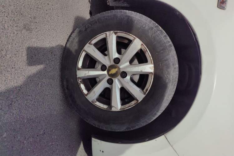 Used Chevrolet Sail 2013 Sedan 1.2L Manual Fashionable Happiness Edition
