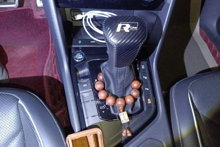 Used Volkswagen Tiguan L 2019 330TSI Automatic Two-Wheel Drive R-Line Flagship Model China VI Standard