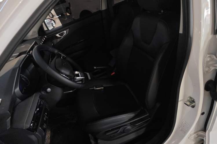 Used Wuling Alvez 2022 1.5L Manual Comfort Version Left Front Seat