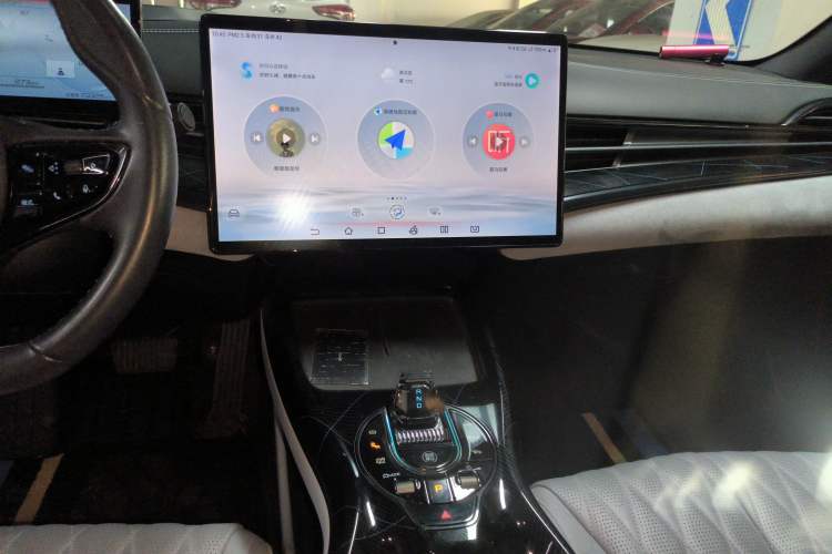 Used BYD Seal 2022 650 km All-Wheel-Drive Performance Version
