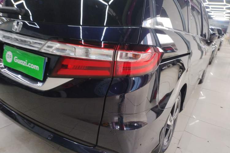 Used Honda Odyssey 2015 2.4L Luxury Edition
