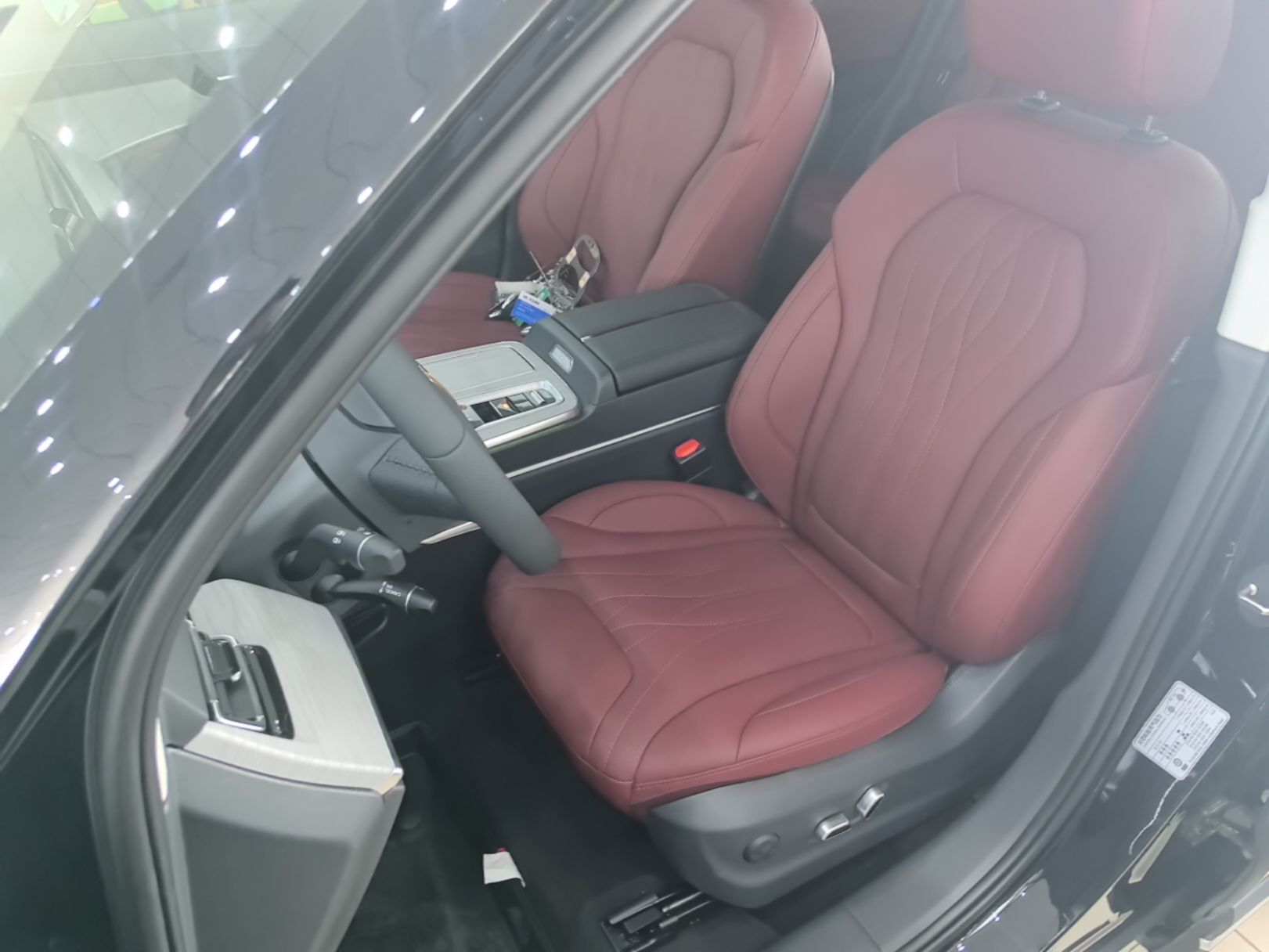 Hongqi HS5 2025 2.0T Two-Wheel Drive Flagship Pro Edition - Chinese Trim Xiang — снимка 17