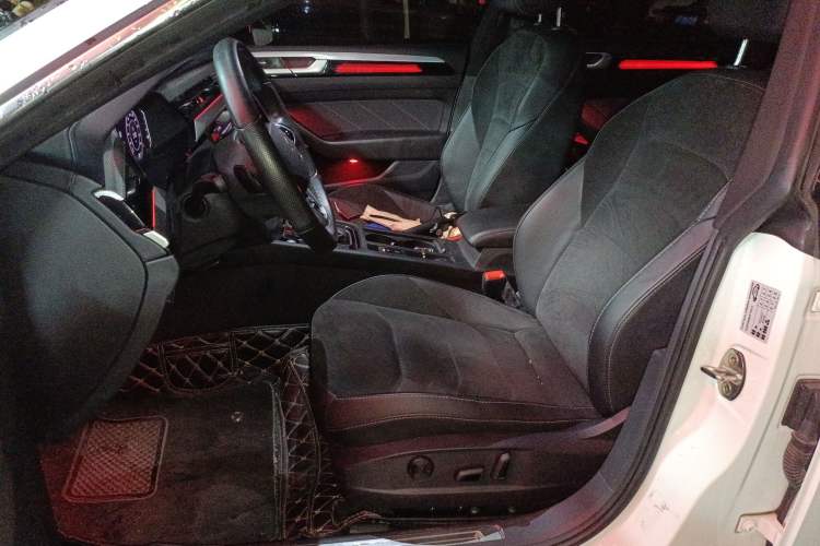 Used Volkswagen FAW-Volkswagen CC 2021 330TSI Ignite Edition Left Front Seat