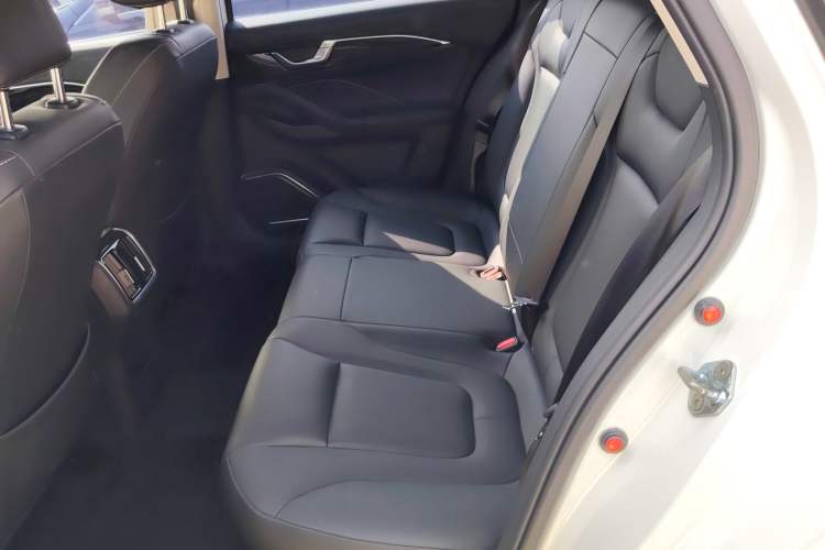 Used Bestune B70 2022 Third Generation 1.5T Automatic Enjoyment Version Left Rear Seat