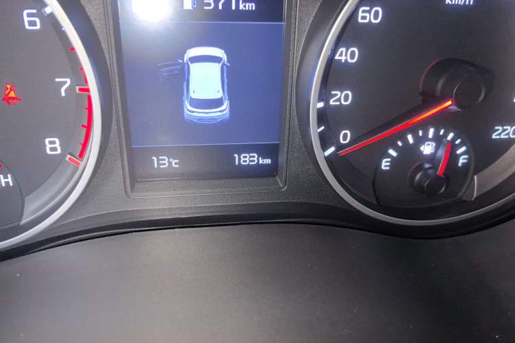 Used Kia kx1 Stonic 2021 1.4L CVT Fun & Sunroof Model
